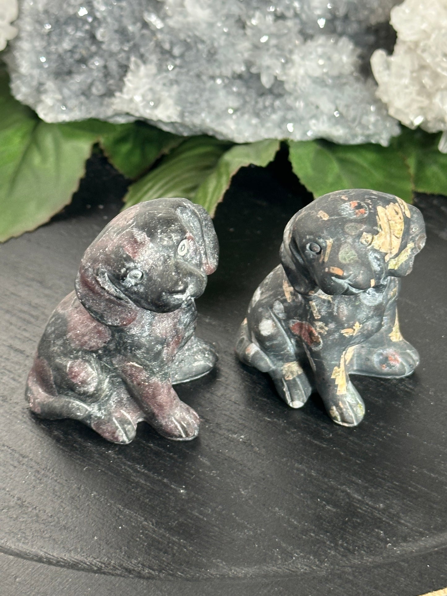 2" Dog Carving (Intuitive Pick)