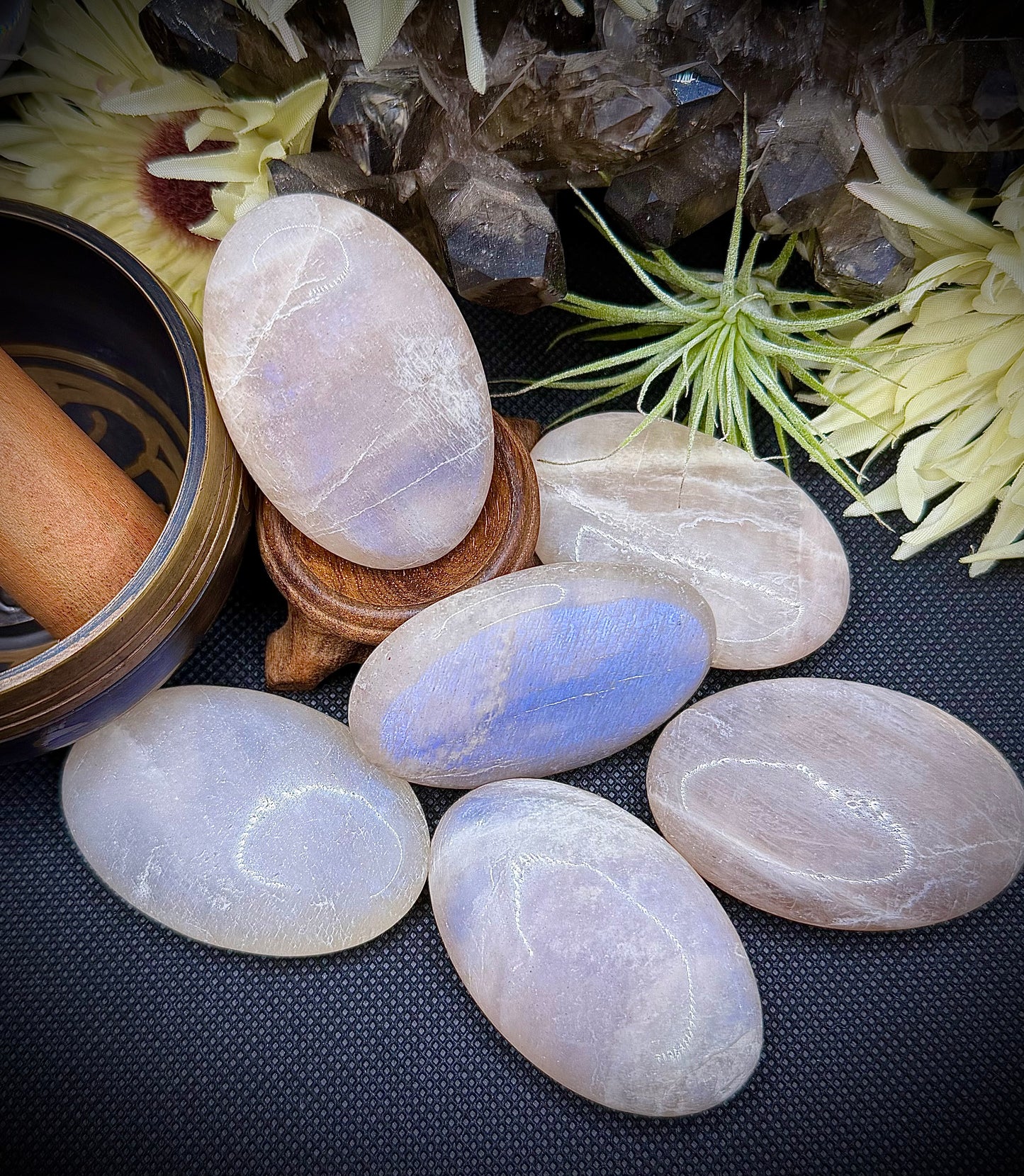 Moonstone Palm Stone