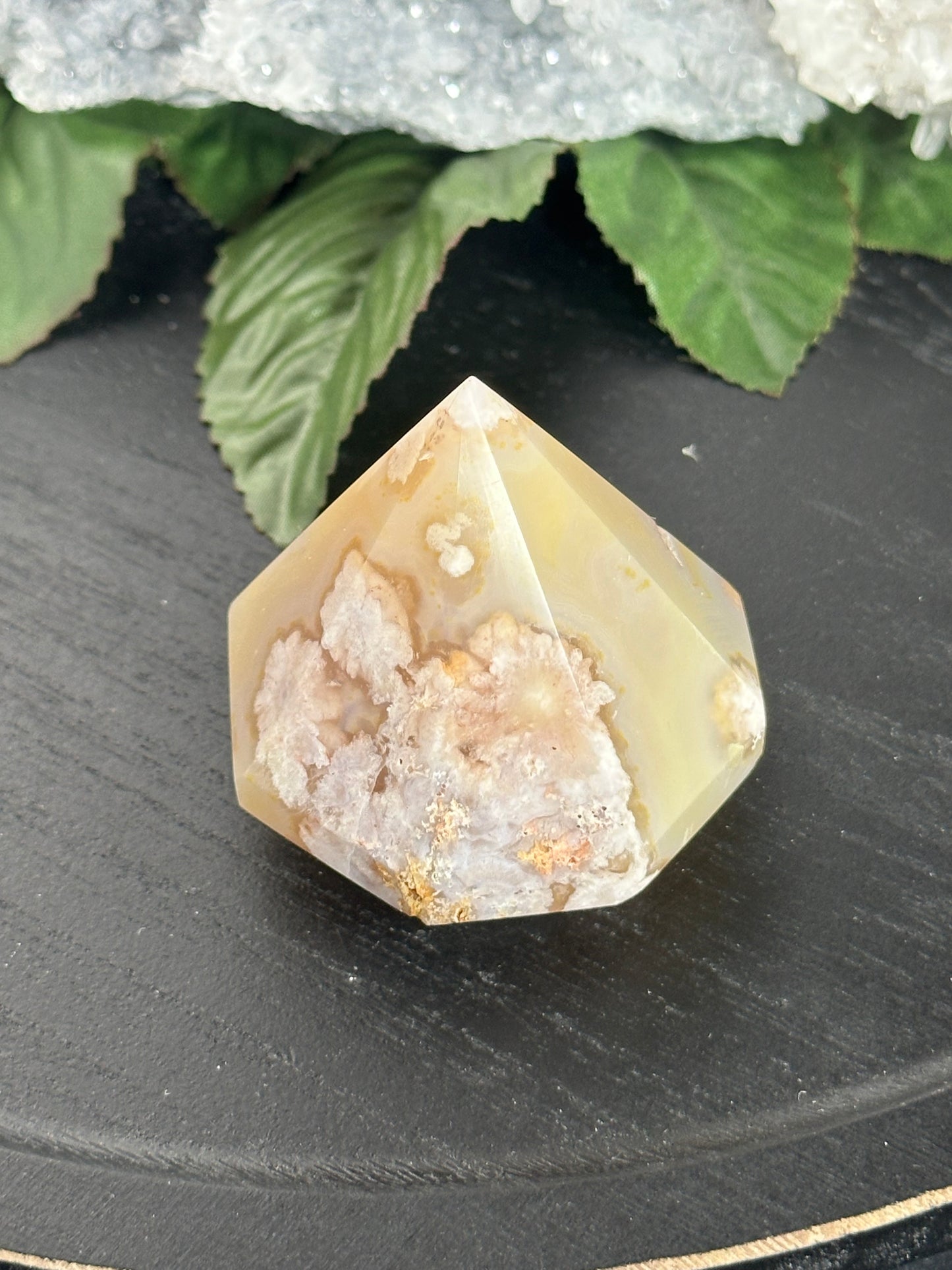 Diamond Carving Flower Agate