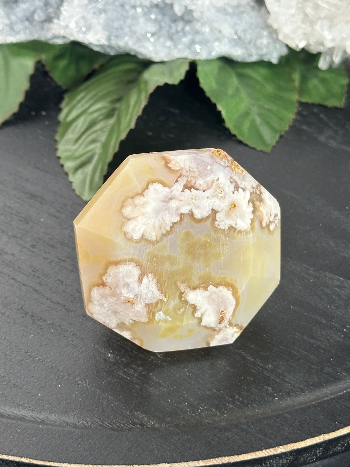 Diamond Carving Flower Agate